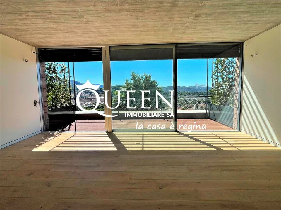 Rancate: villa terrazzata 4.5 locali, 148 mq., con splendida vista