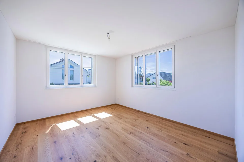 Neues exklusives 6 - 7.5-Zimmer Doppeleinfamilienhaus