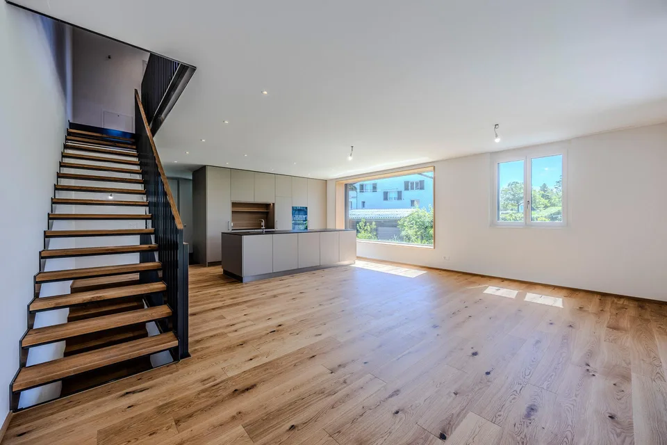 Neues exklusives 6 - 7.5-Zimmer Doppeleinfamilienhaus