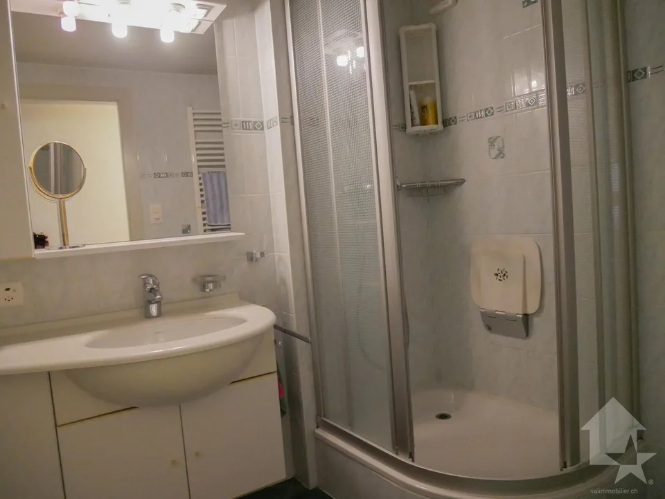 Geräumige Wohnung mit Potential – Foto 9 von 16
