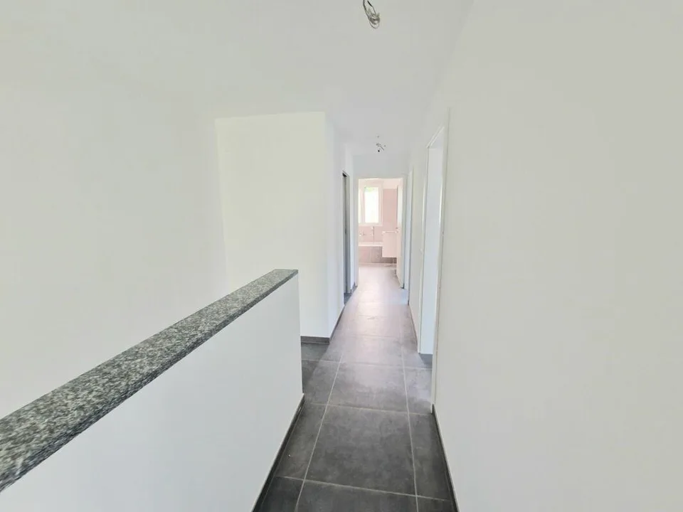 Vente à Cugnasco - Nouvelle maison unifamiliale de 5,5 pièces avec jardin privé – photo 16 sur 30