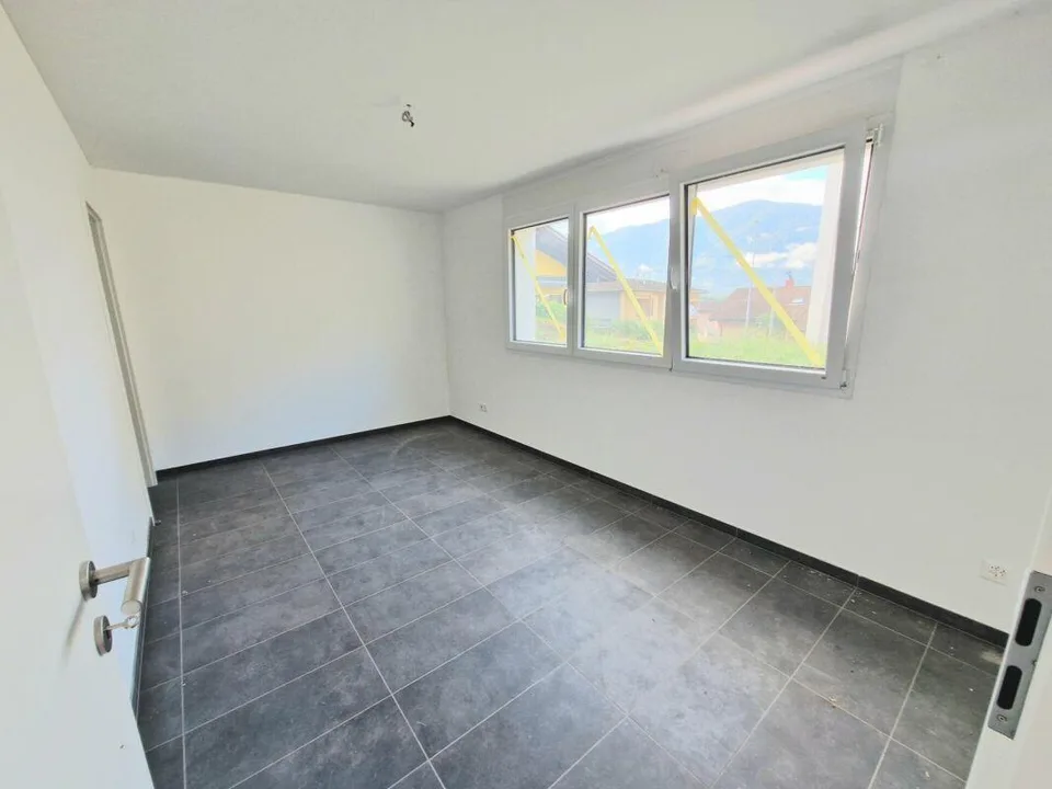 Vente à Cugnasco - Nouvelle maison unifamiliale de 5,5 pièces avec jardin privé
