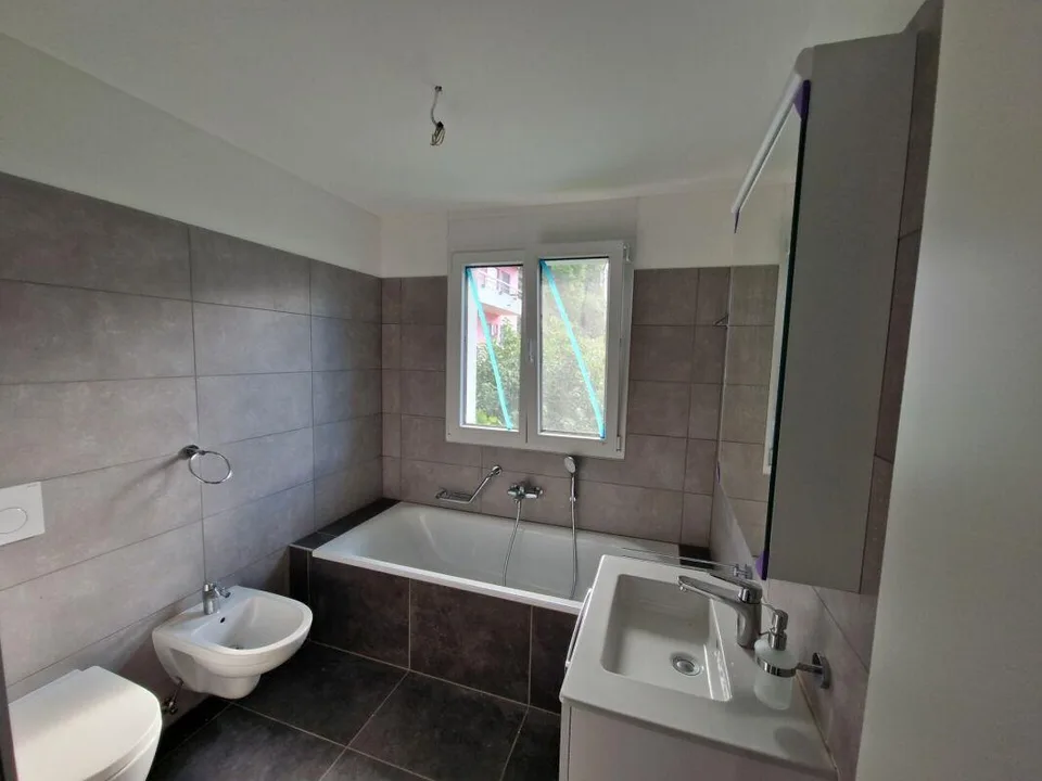 Vente à Cugnasco - Nouvelle maison unifamiliale de 5,5 pièces avec jardin privé – photo 21 sur 30