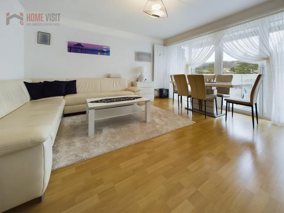 Wohnen mit Weitsicht – 4.5-Zi.-Wohnung mit sonnigem Balkon in Therwil