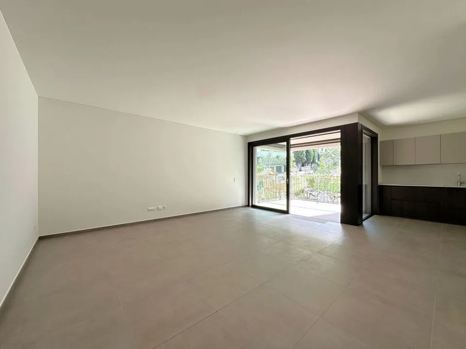 Moderno 3.5 locali immerso nel verde a Gordola | Moderne 3.5-ZWg im...