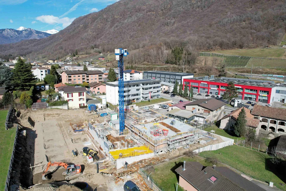 Nuovo spazioso appartamento con bella terrazza