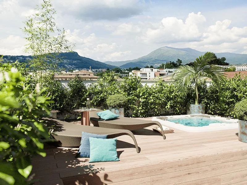 Splendidi eleganti attici duplex 4,5 locali con bellissimo roof-garden