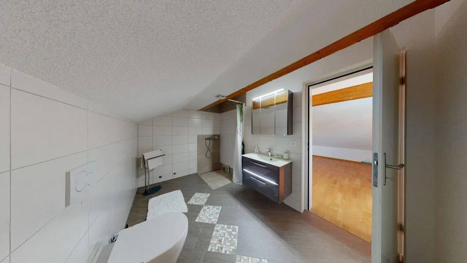 8 Zimmer Einfamilienhaus mit Einliegerwohnung – Foto 19 von 30