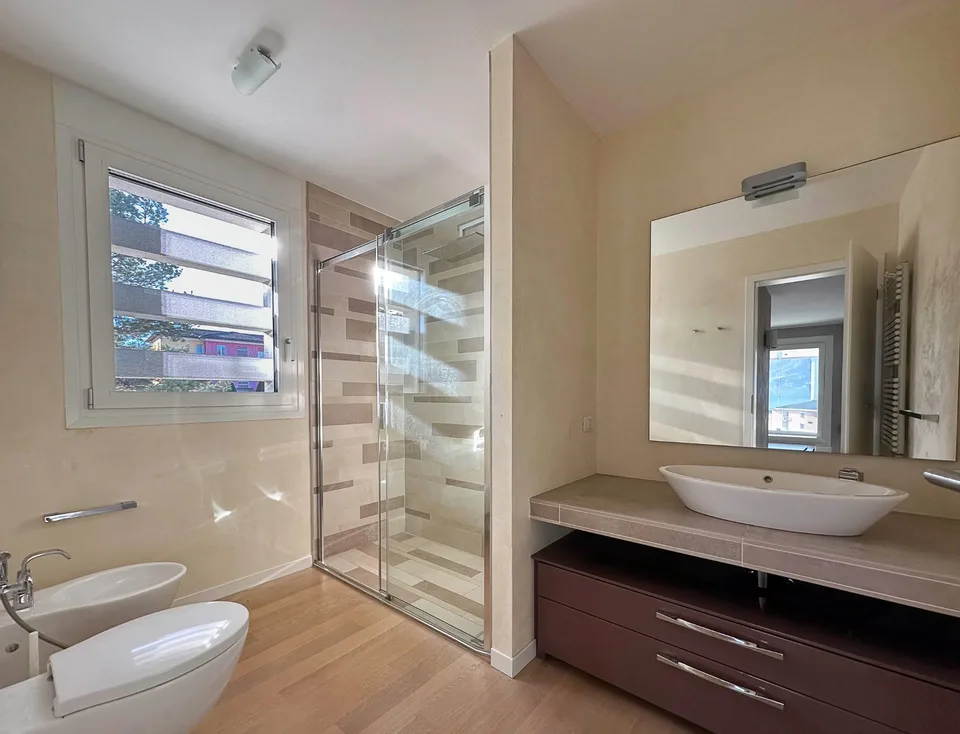2363_Massagno, 4.5-Zimmer-Wohnung mit Seeblick – Foto 10 von 18