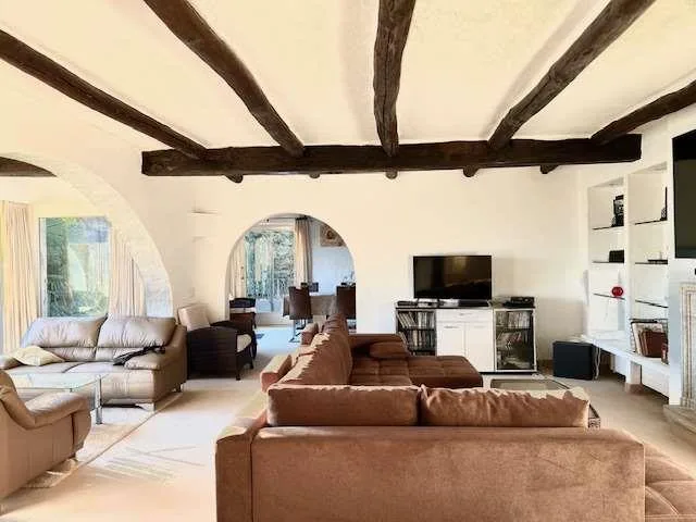 Schöne 7,5-Zimmer-Villa mit Seeblick im Grünen – Foto 7 von 13