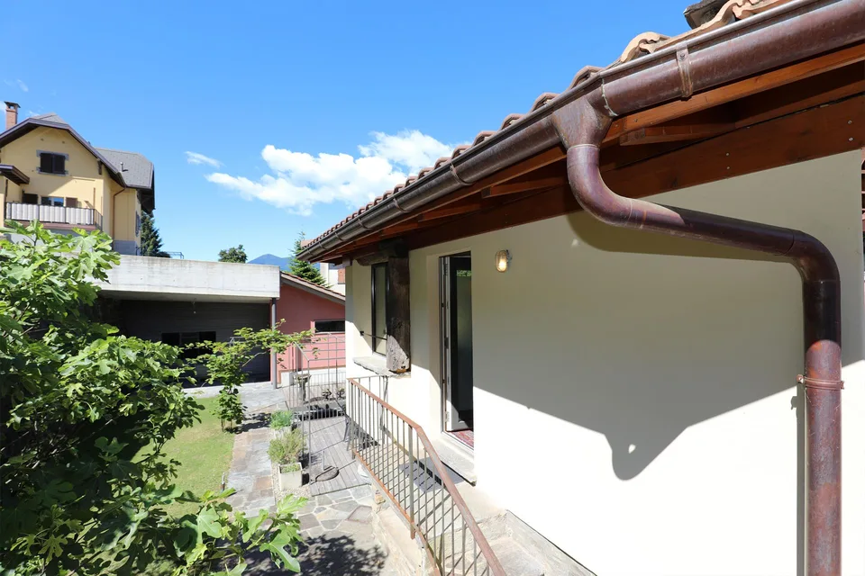 Attraktive, komplett renovierte 2.5-Zimmer-Maisonette-Wohnung