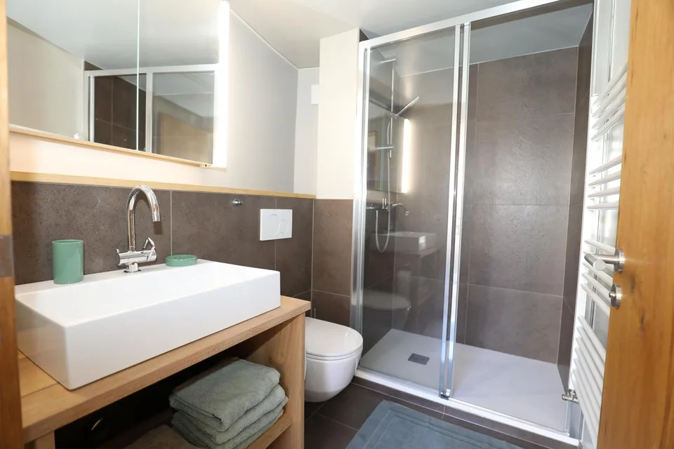 Attraktive, komplett renovierte 2.5-Zimmer-Maisonette-Wohnung – Foto 13 von 24