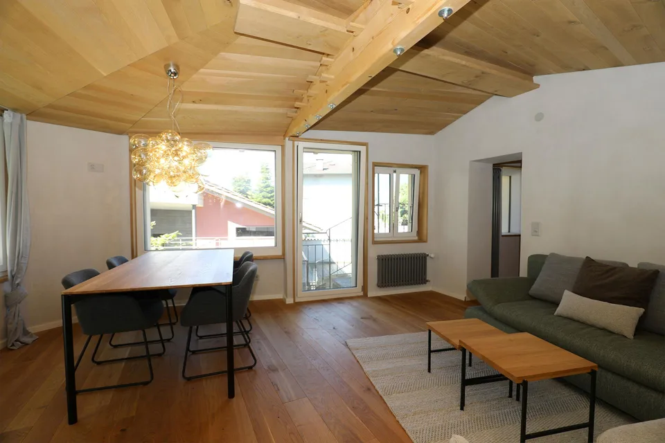 Attraktive, komplett renovierte 2.5-Zimmer-Maisonette-Wohnung