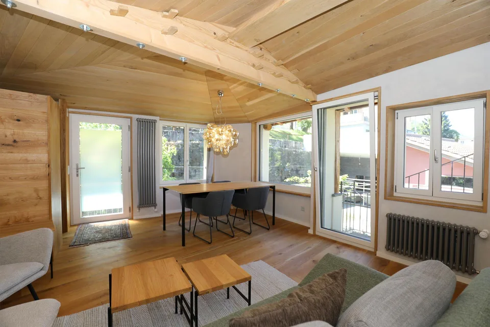 Attraktive, komplett renovierte 2.5-Zimmer-Maisonette-Wohnung