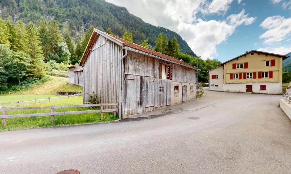 Maison avec étable et grand terrain dans un lieu idyllique à Vättis SG