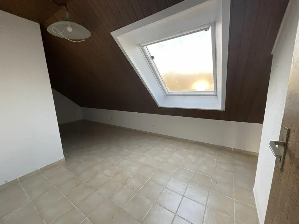 3½-Zimmer-Wohnung mit grosser Terrasse: ideales Renovationsobjekt – Foto 7 von 13