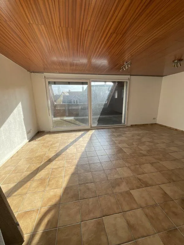 3½-Zimmer-Wohnung mit grosser Terrasse: ideales Renovationsobjekt
