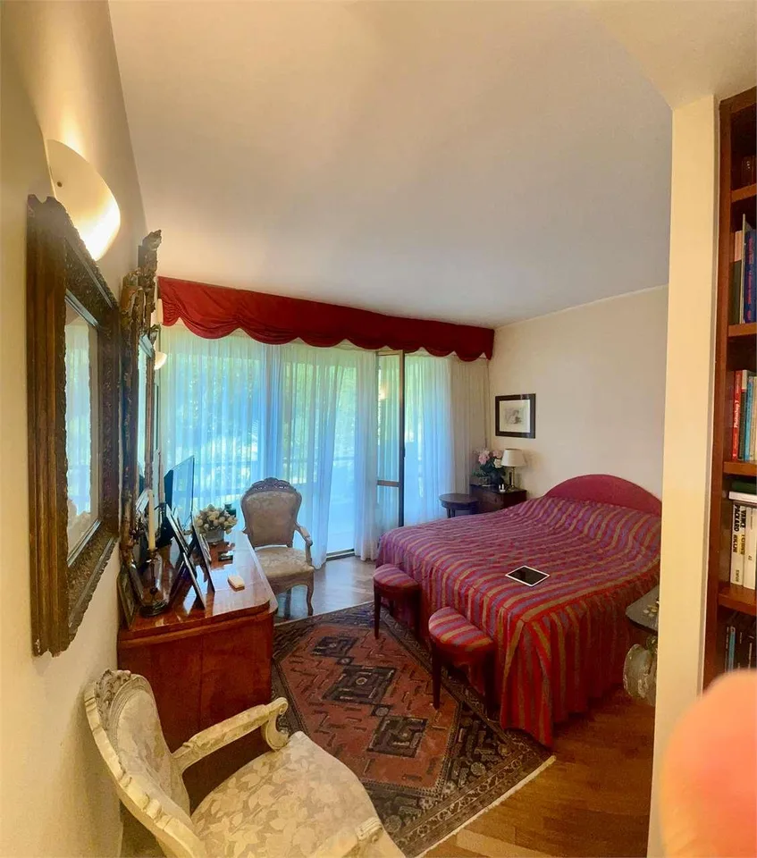 Appartement duplex prestigieux avec terrasse et vue lac magnifique – photo 11 sur 13