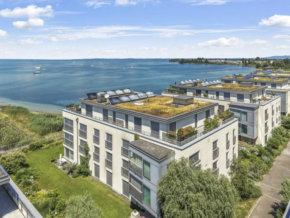 Exklusives, privilegiertes Wohnen, direkt am See an unverbaubarer L...