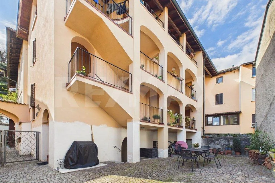 Appartamento a Caslano di 3 ½ locali a 50 metri dal lago di Lugano