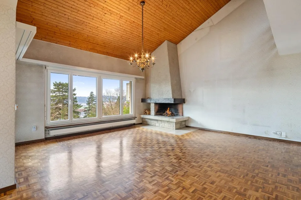 Südhanglage in Bassersdorf: Haus mit traumhaftem Blick in die Berge
