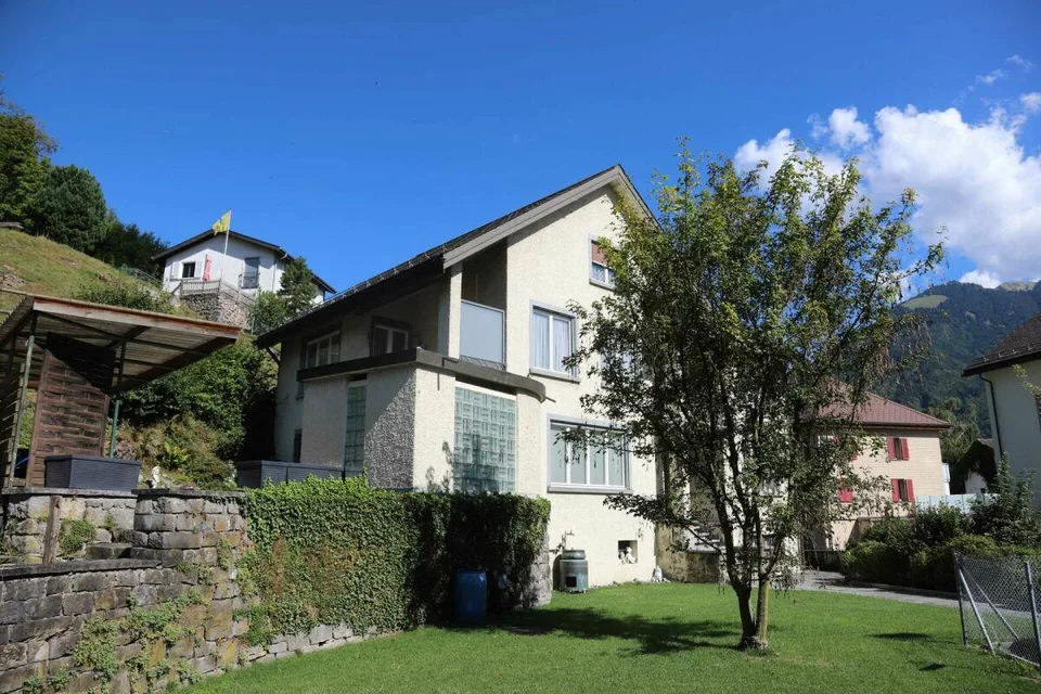 Herrschaftliches 10-Zimmer Wohnhaus mit Potential