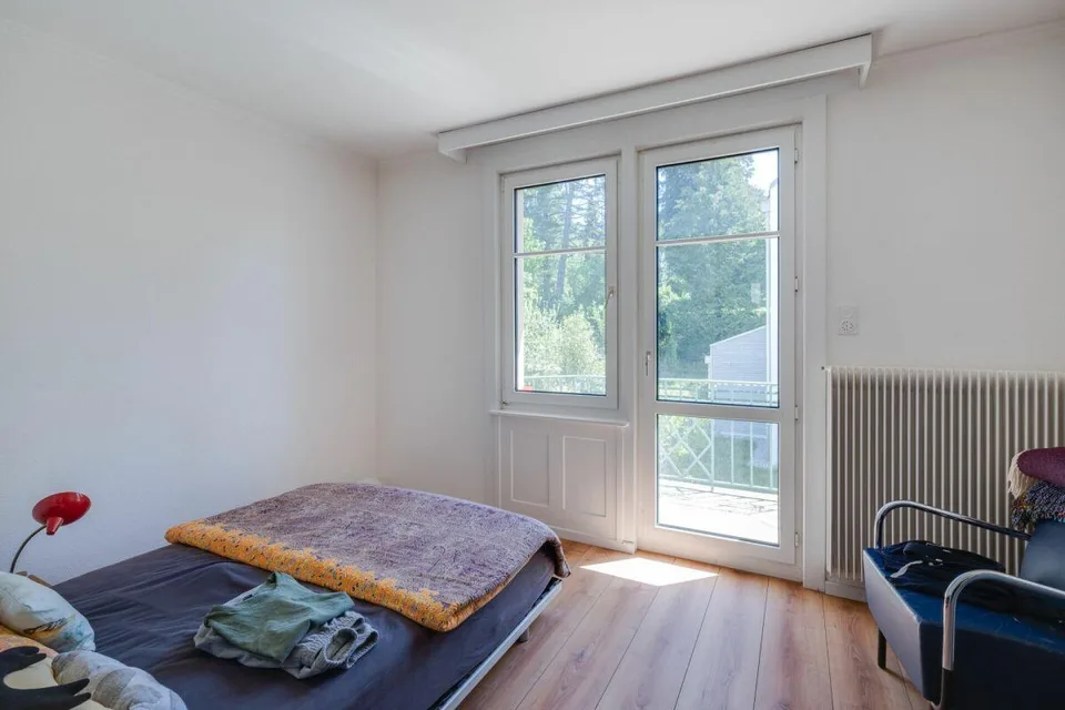 Zweifamilienhaus / Generationenhaus mit grosser Mansarde im Lindenquartier – Foto 6 von 14