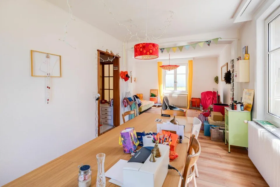 Zweifamilienhaus / Generationenhaus mit grosser Mansarde im Lindenquartier – Foto 8 von 14