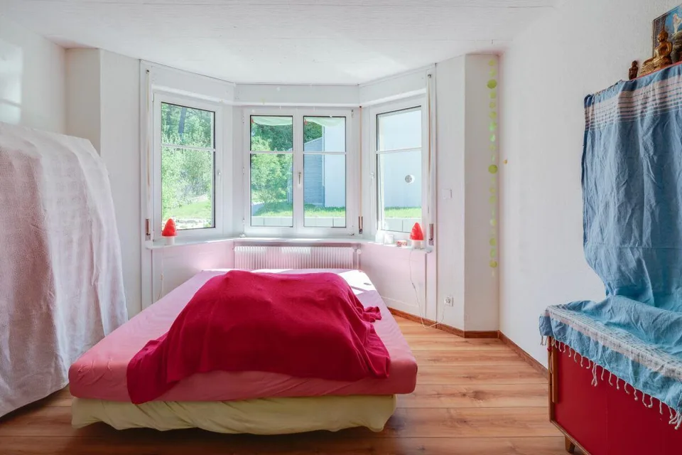 Zweifamilienhaus / Generationenhaus mit grosser Mansarde im Lindenquartier – Foto 9 von 14