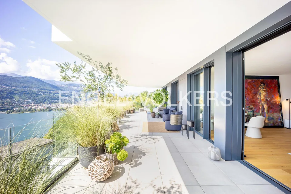 Neubau-Penthouse mit herrlichem Seeblick