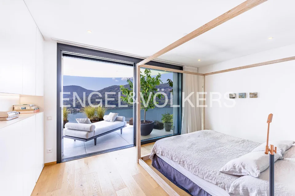Attique de nouvelle construction avec vue splendide sur le lac – photo 8 sur 14