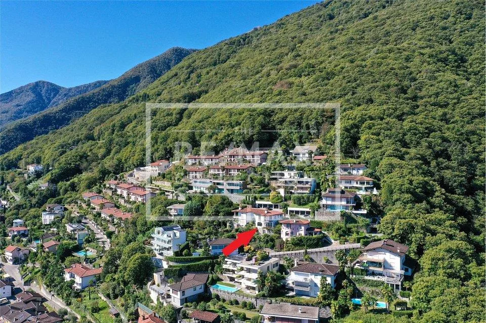 Villa con vista lago imprendibile – Foto 10 von 13
