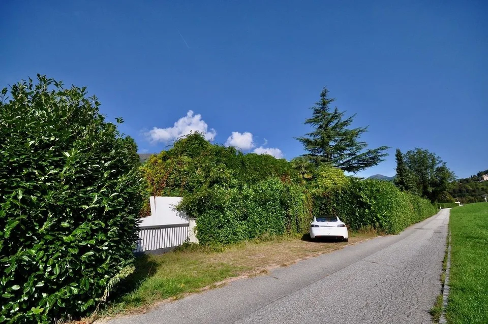 Villa da Ristrutturare Immersa in un Grande Parco con Tanta Privacy – Foto 14 von 24