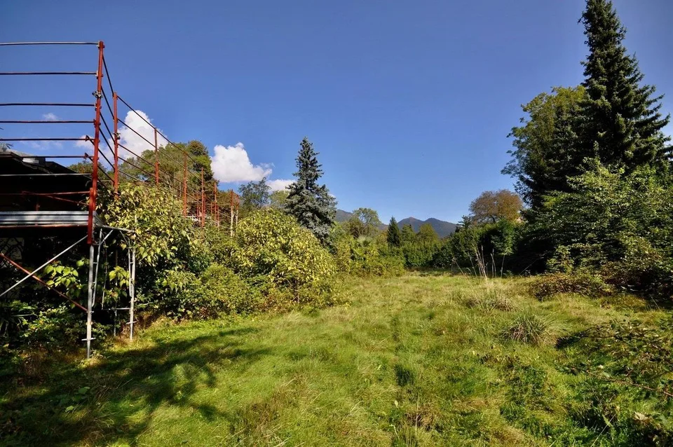 Villa da Ristrutturare Immersa in un Grande Parco con Tanta Privacy – Foto 6 von 24