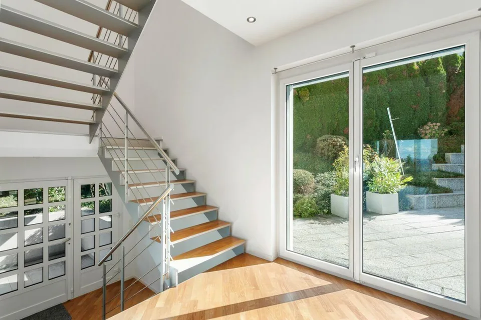 Exklusive Villa mit Panoramaseesicht und privatem Aussenpool – Foto 19 von 28