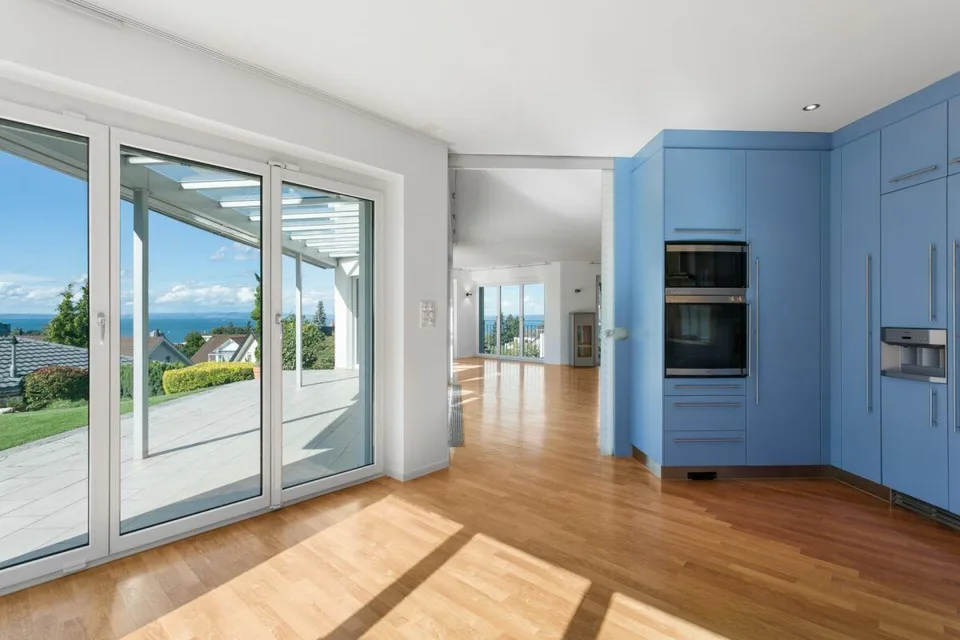 Exklusive Villa mit Panoramaseesicht und privatem Aussenpool – Foto 14 von 28