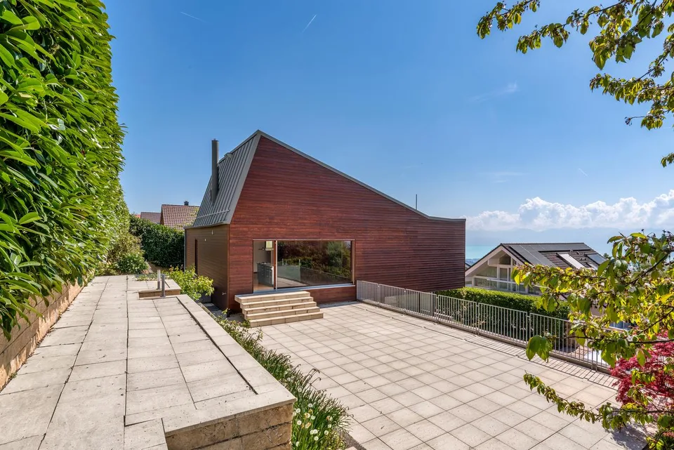 La Villa Julia : vue imprenable, volumes et luminosité