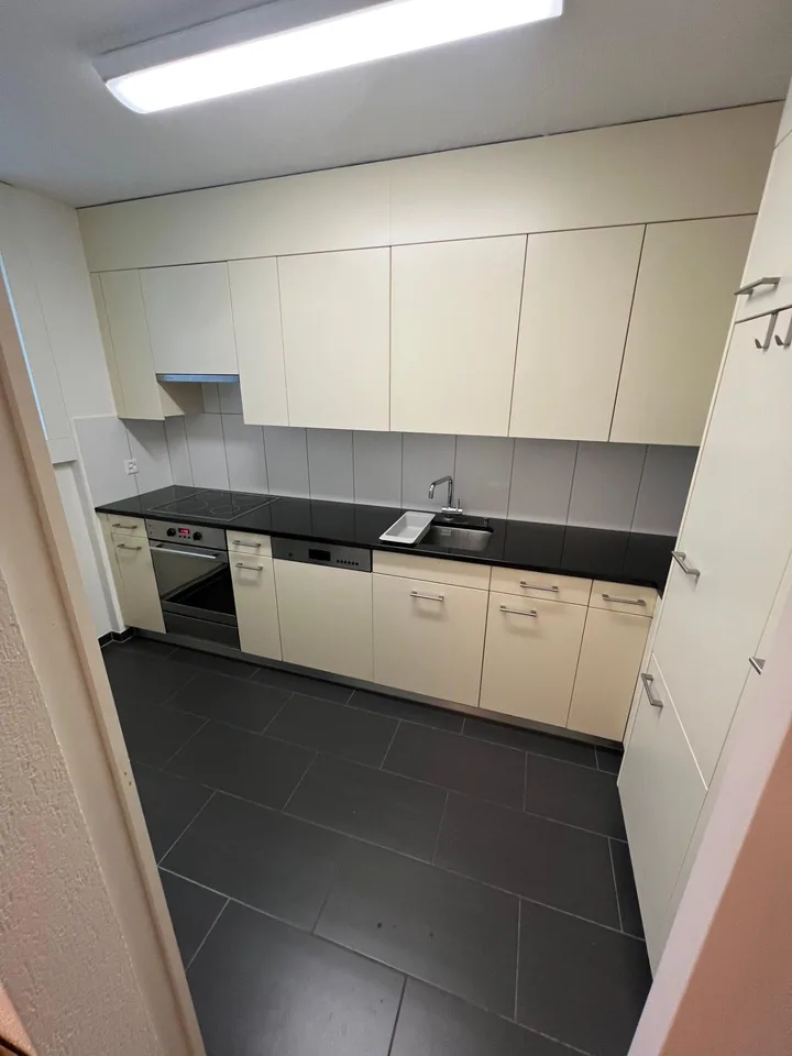 3.5 Zimmerwohnung an bevorzugter Lage in Bassersdorf