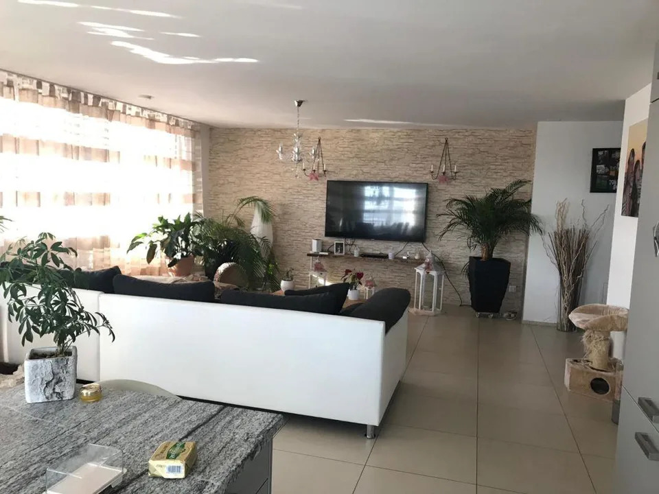 Attractive 4.5 room apartment on the 1st floor