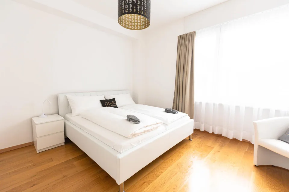 Luxuriöse möblierte 2.5-Zimmer-Wohnung mit Service im Zentrum von Biel