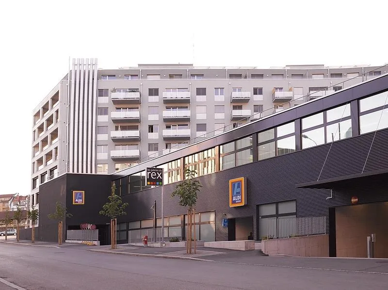 Meraviglioso attico di 3,5 locali vicino alla stazione