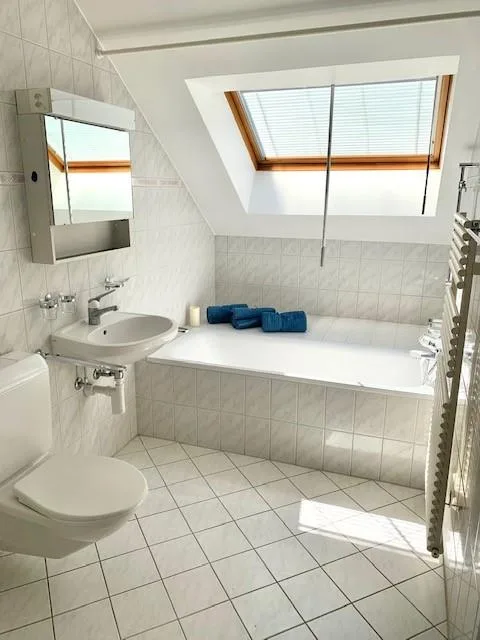 Appartement 2 pièces sous les toits - Jusqu’à 3 mois de loyer offer...