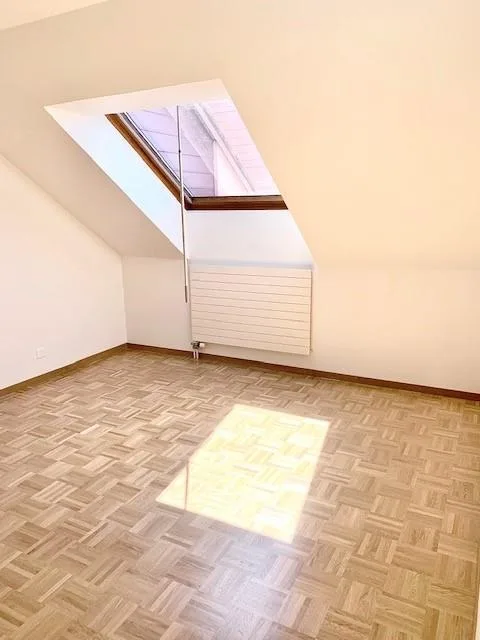 Appartement 2 pièces sous les toits - Jusqu’à 3 mois de loyer offer...