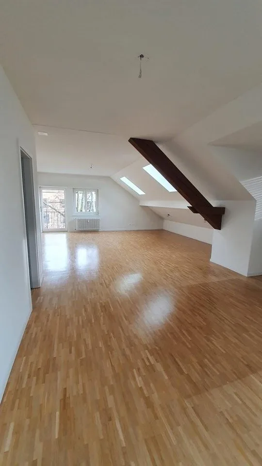 Appartamento mansardato in stile loft in una posizione tranquilla