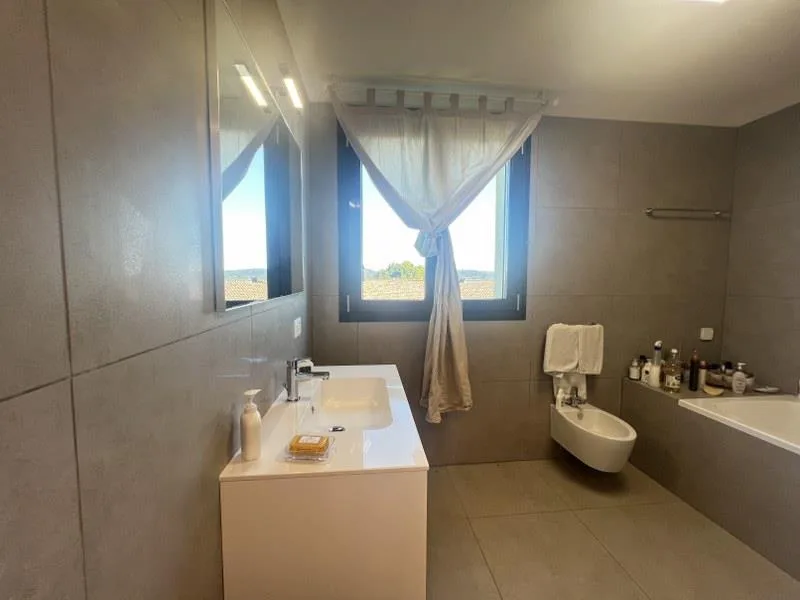 APPARTAMENTO MODERNO DI 4.5 LOCALI IN ZONA RESIDENZIALE – foto 11 di 13