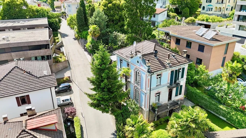Elegante Villa Belle Époque: Dimora Storica di Charme, Lago Maggiore