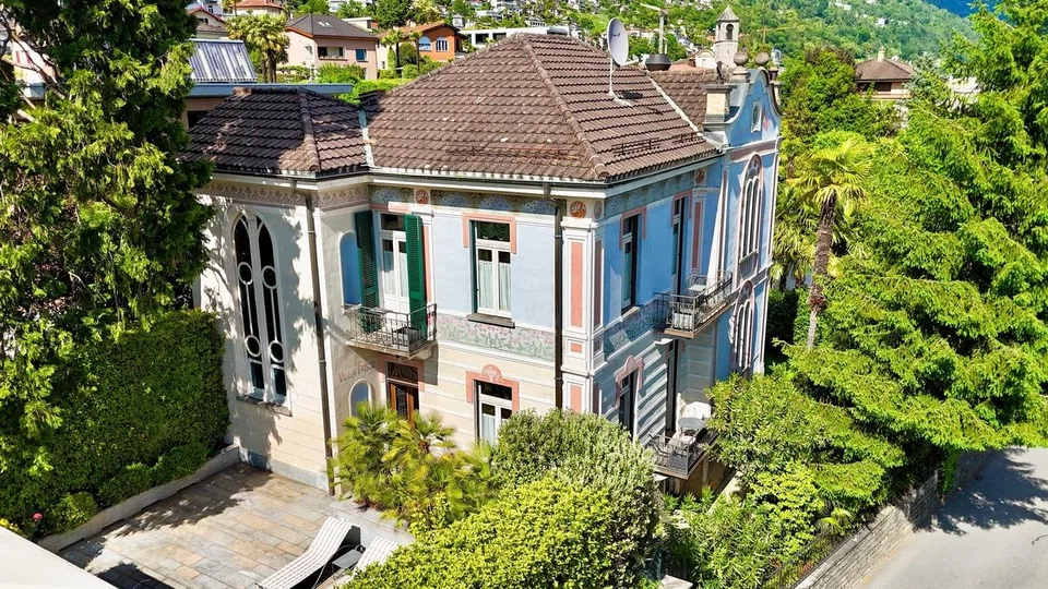 Elegante Villa Belle Époque: Dimora Storica di Charme, Lago Maggiore