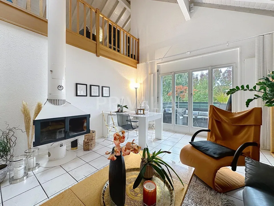 Duplex mansardato spazioso di 235 m², completamente ristrutturato