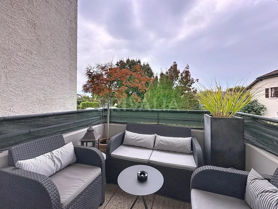 Duplex mansardato spazioso di 235 m², completamente ristrutturato