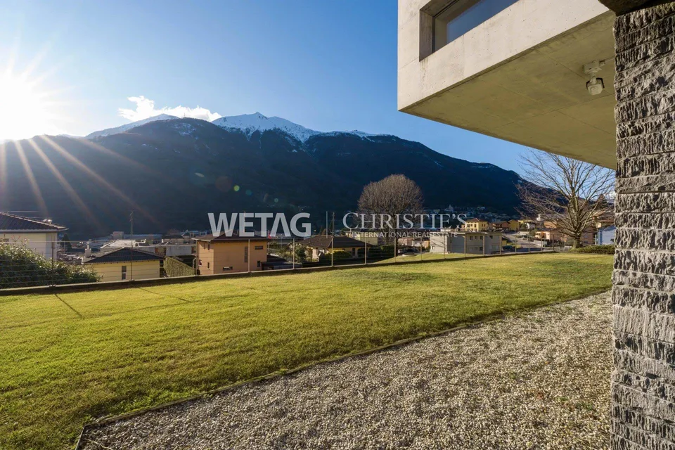 Moderne Villa mit grosszügigen Terrassen & Garten zum Verkauf in Bi... – Foto 12 von 13